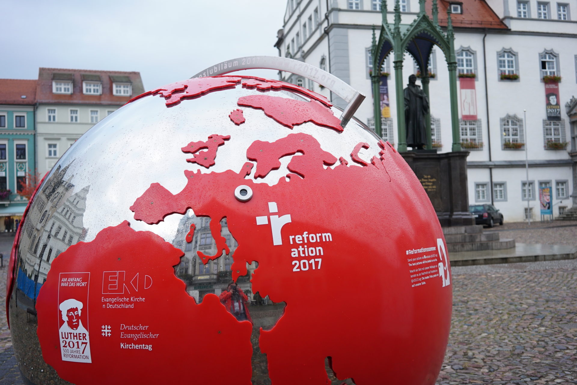Weltkugel zur 500-Jahr-Feier der Reformation in der Lutherstadt Wittenberg.
© Vera Rüttimann, 2016