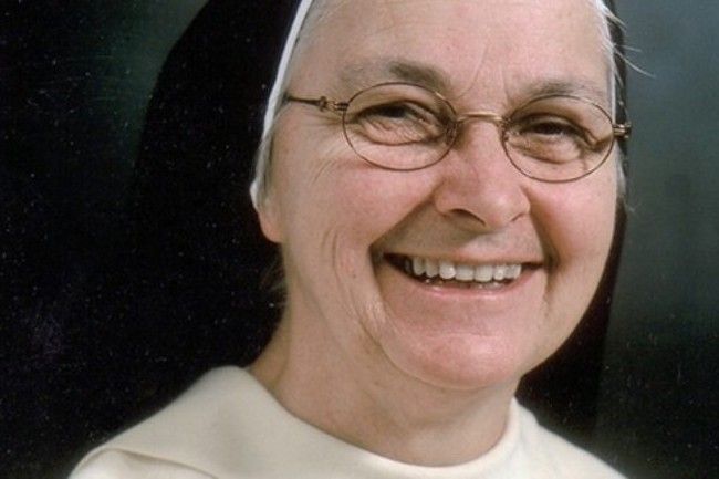 Schwester Ingrid Grave
