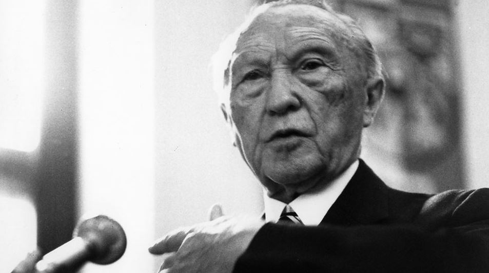 Konrad Adenauer, dem ersten Bundeskanzler der Nachkriegszeit, gelang es 1955 die letzten 10‘000 deutschen Kriegsgefangenen wieder heimzubringen. Eine damals hoch geschätzte Friedenstat, die mit Bruder Klaus in Verbindung gebracht wurde und bis heute Teil der lebendigen Erinnerungskultur ist. (© zvg)