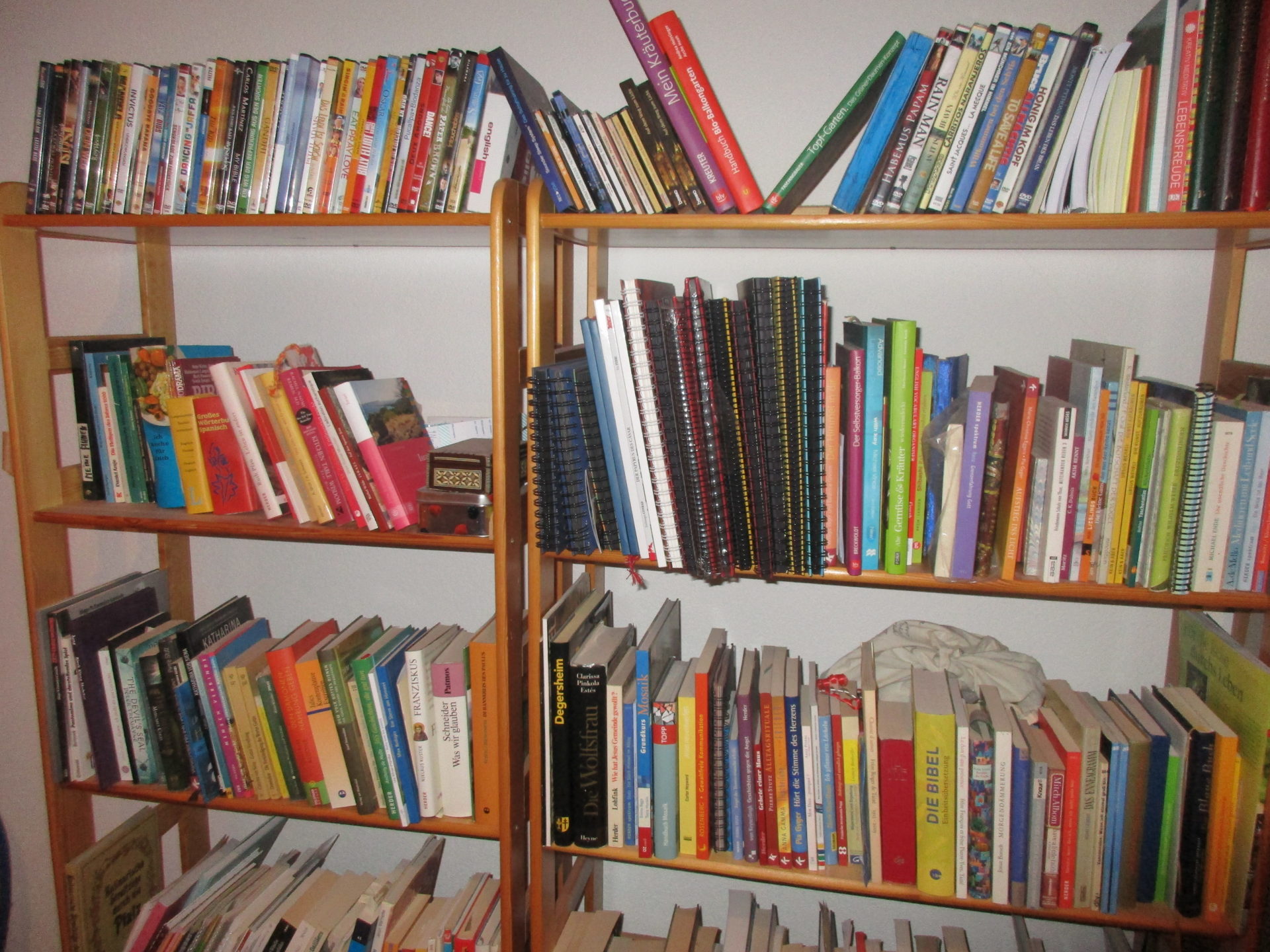 Bücherschrank