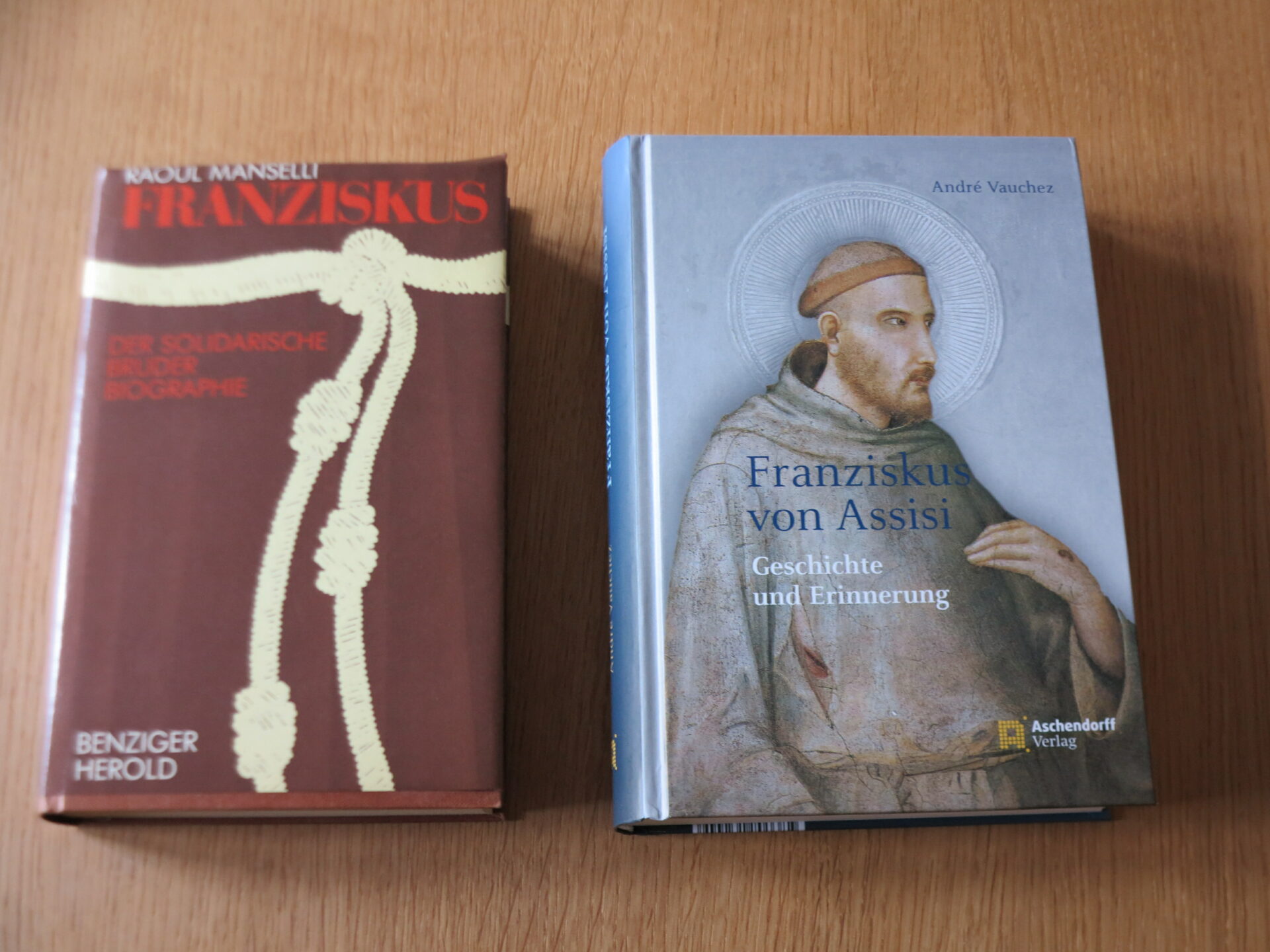 Zwei hervorragende franziskanische Bücher © Walter Ludin