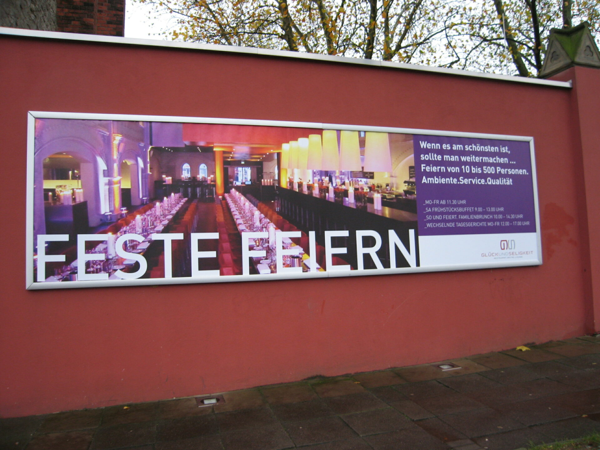 Restaurant Glück und Seligkeit in der Martini-Kirche, Bielefeld-Bethel. Foto: Elisabeth Aeberli