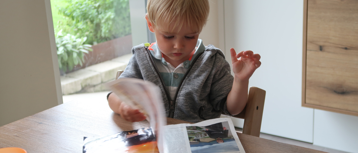 Kinder erziehen ... © Walter Ludin