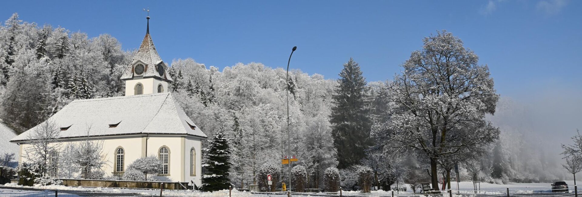 Kirche_Thierachern_Winter_zVg