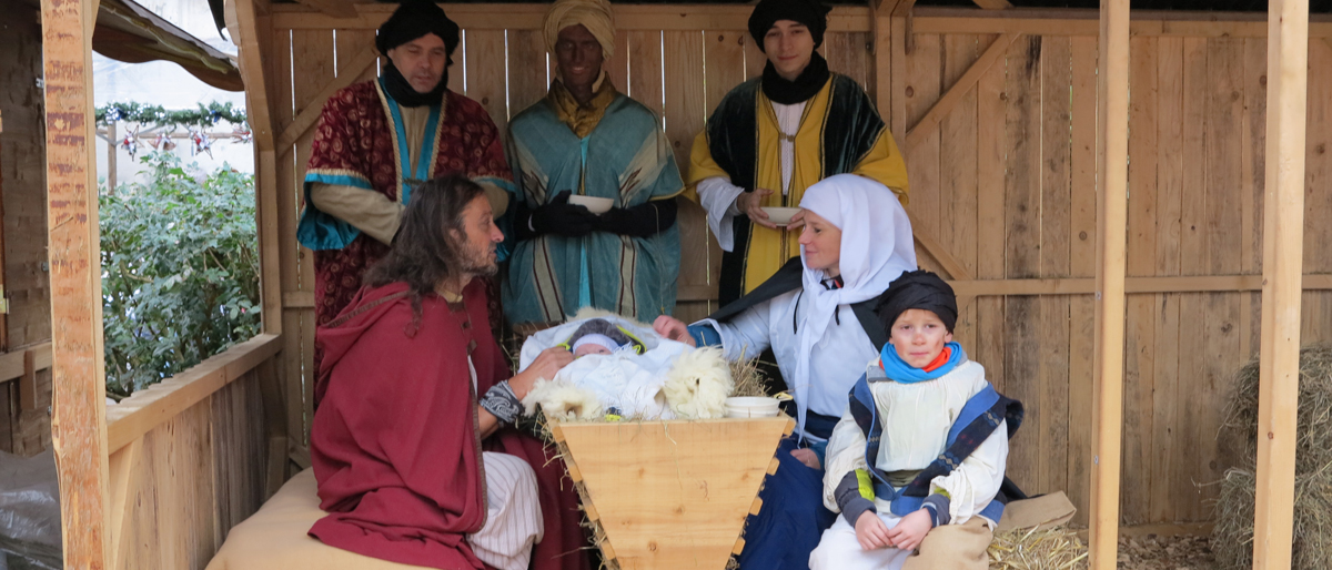 Szene von einem Stanser Weihnachtsmarkt  © Walter Ludin